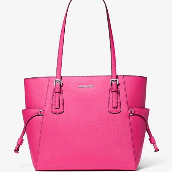 KORS Michael Kors Handbags - 🛍NWT 🛍BEAUTIFUL MICHAEL KORS Voyage Large Saffiano Leather Tote , 🛍